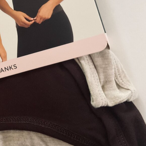 DANSKIN Women's 2 Pack Reversible Tank Tops NIP Size S - Picture 3 of 5